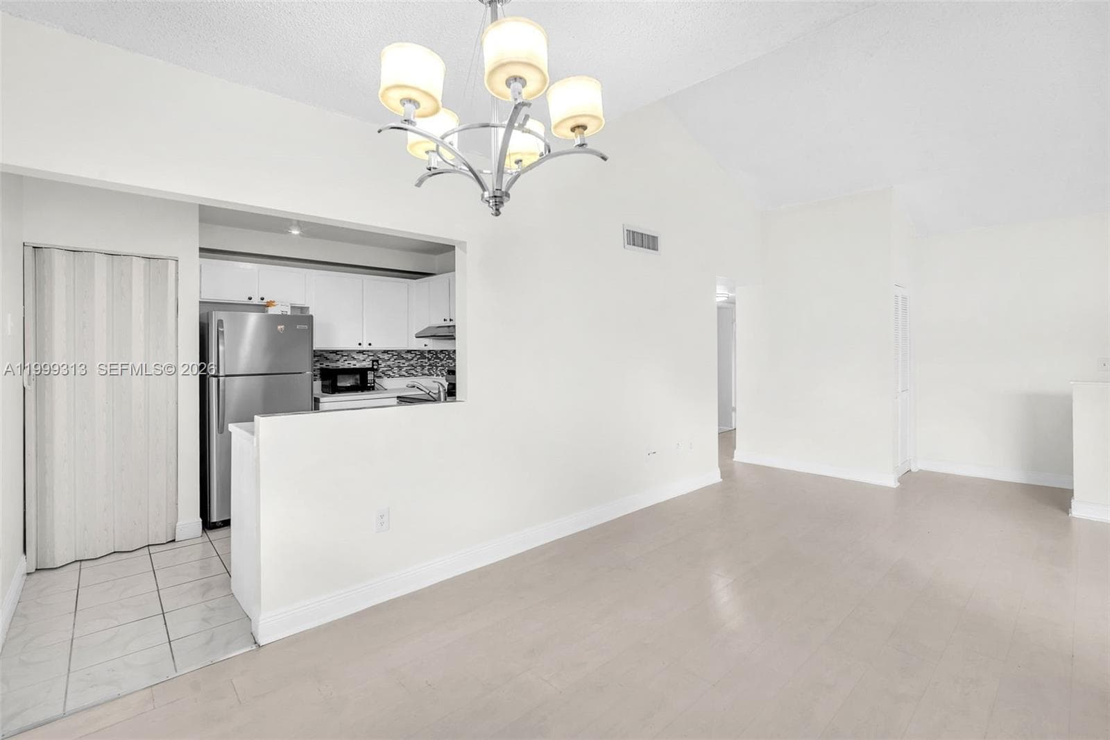 685 W Park Dr # 11, Miami FL 33172 — 14