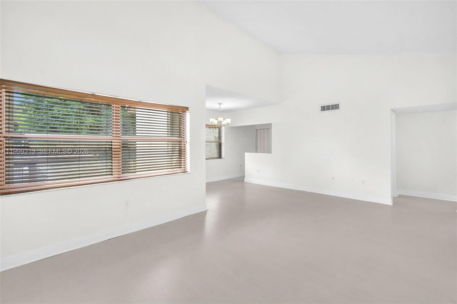 685 W Park Dr # 11, Miami FL 33172 — 11