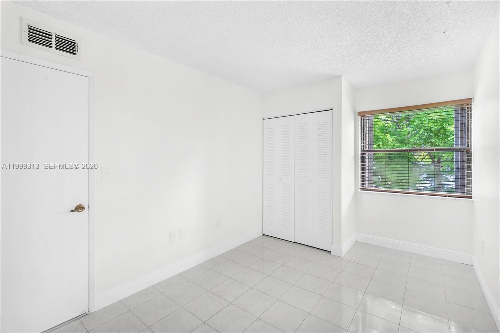685 W Park Dr # 11, Miami FL 33172 — 21