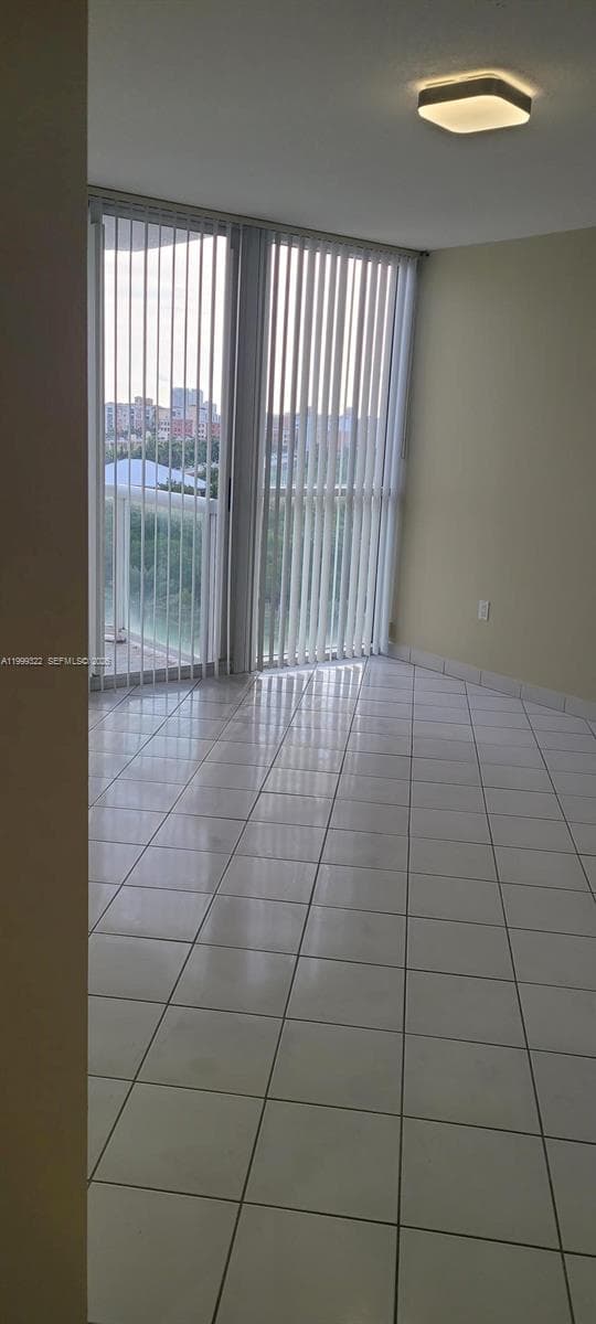 17275 Collins Ave # 801, Sunny Isles Beach FL 33160 — 32