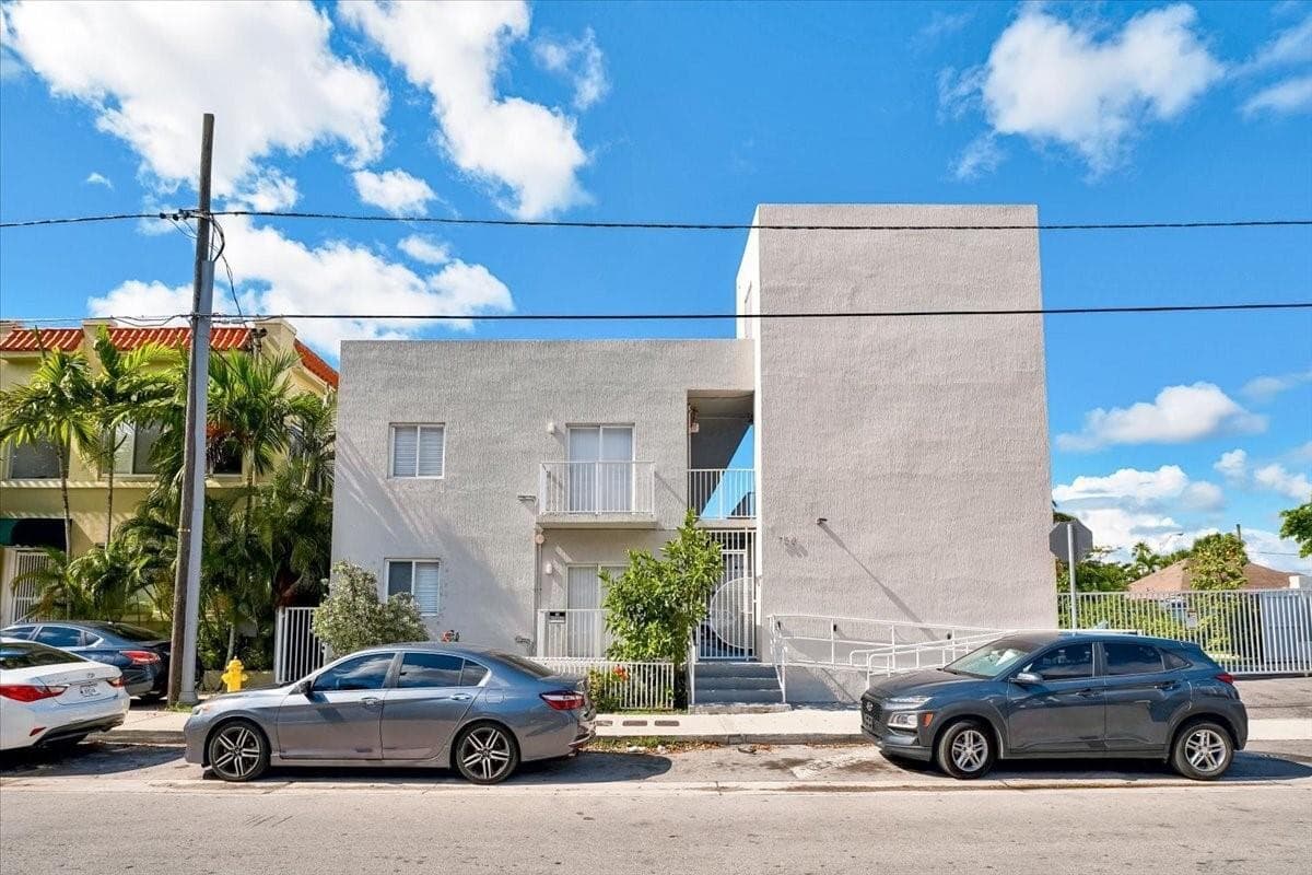 750 SW 2nd Street # 4, Miami FL 33130 — 3