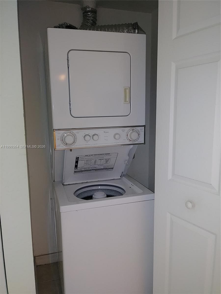 816 NW 11th St # 1002, Miami FL 33136 — 12