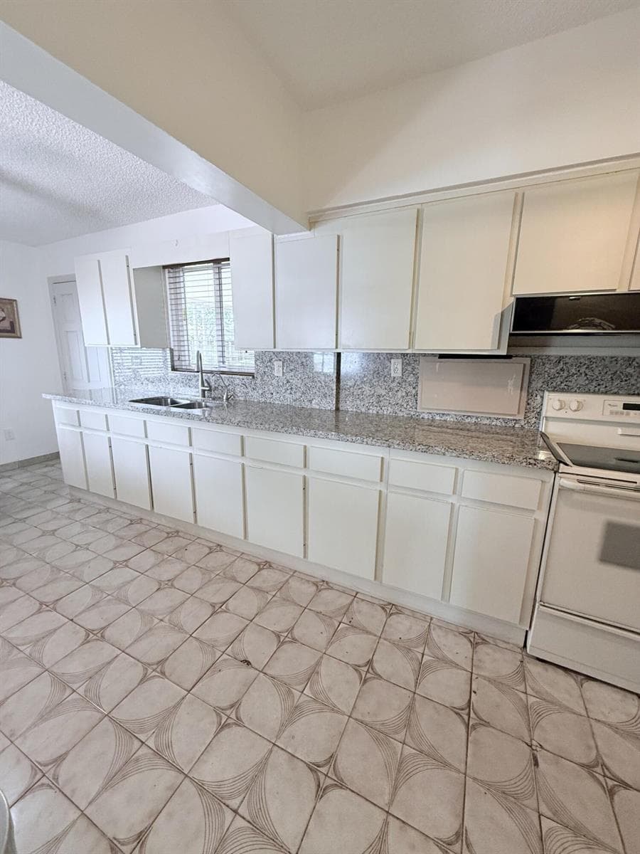 957 W 67th Street, Hialeah FL 33012 — 6