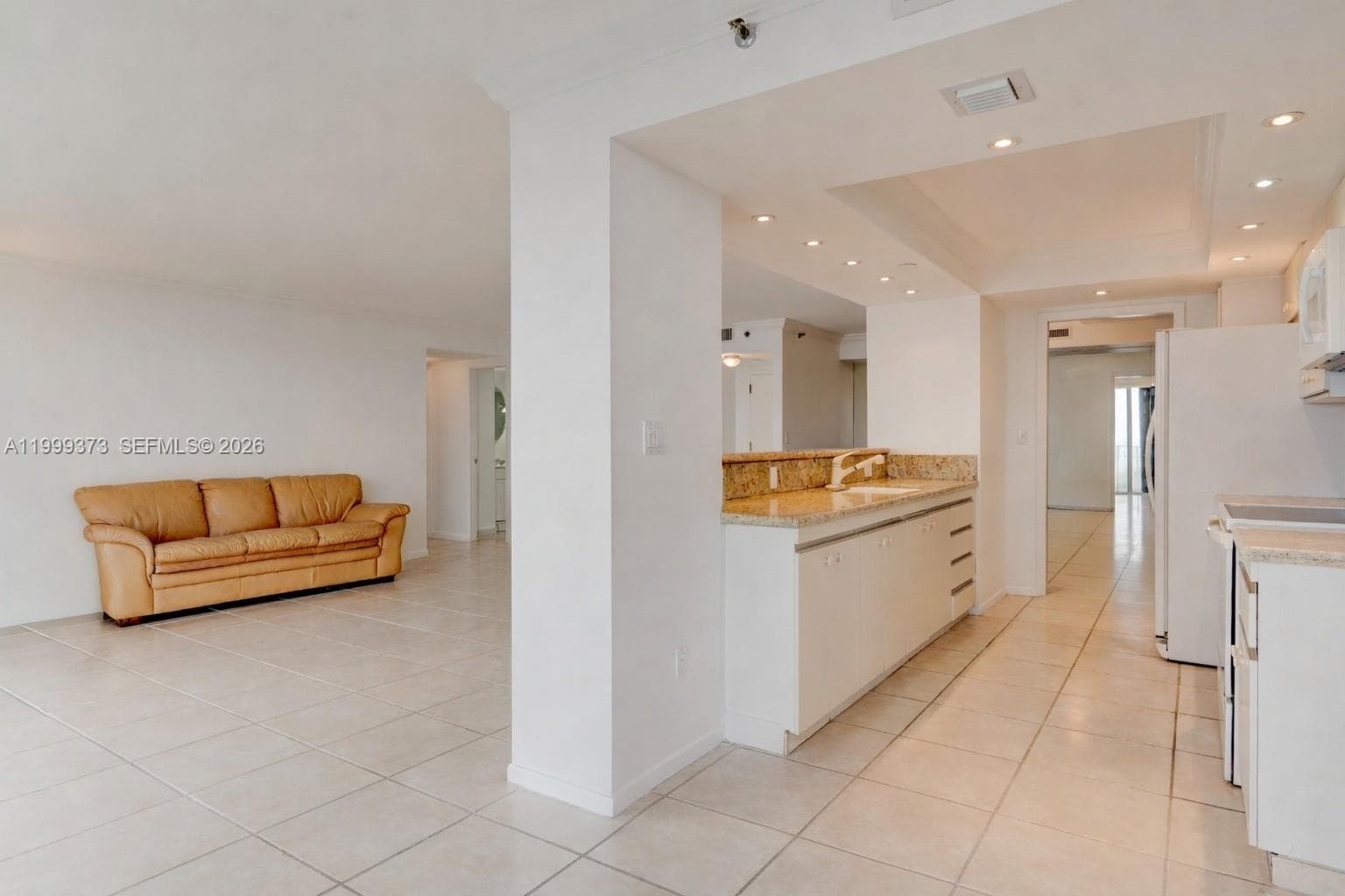 4000 Towerside Ter # 908, Miami FL 33138 — 6