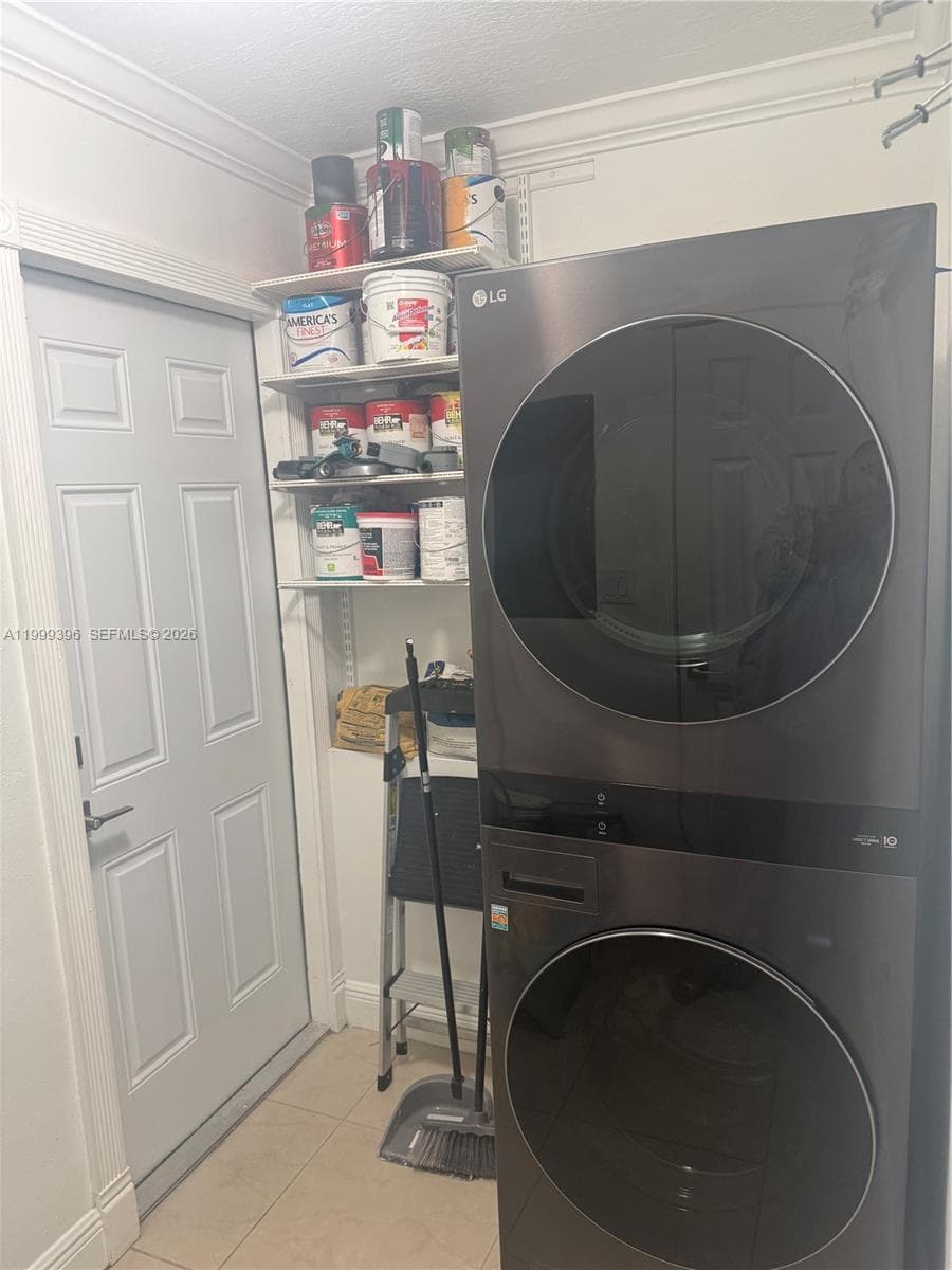3250 SW 72 CT, Miami FL 33155 — 52