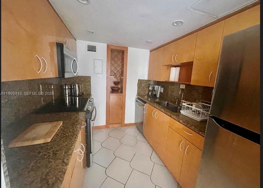 900 Bay Dr # 311, Miami Beach FL 33141 — 13