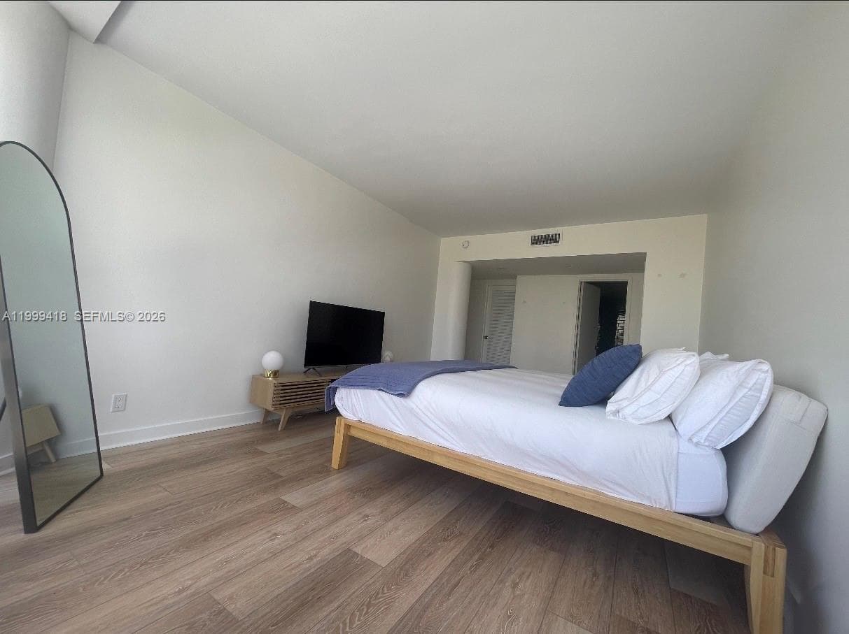 900 Bay Dr # 311, Miami Beach FL 33141 — 17