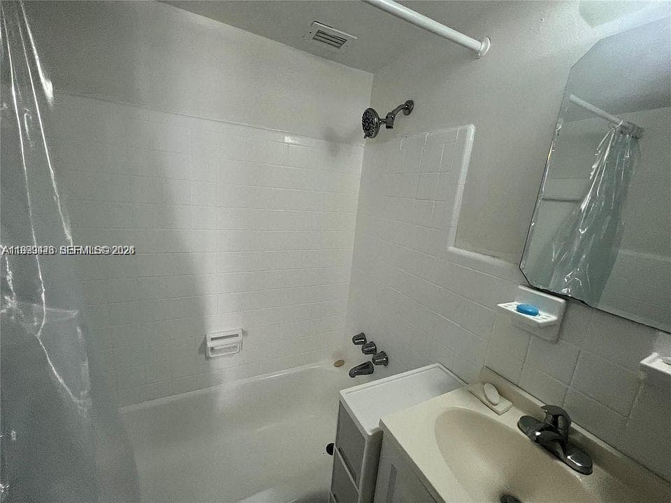 6484 Indian Creek Dr # 214, Miami Beach FL 33141 — 8