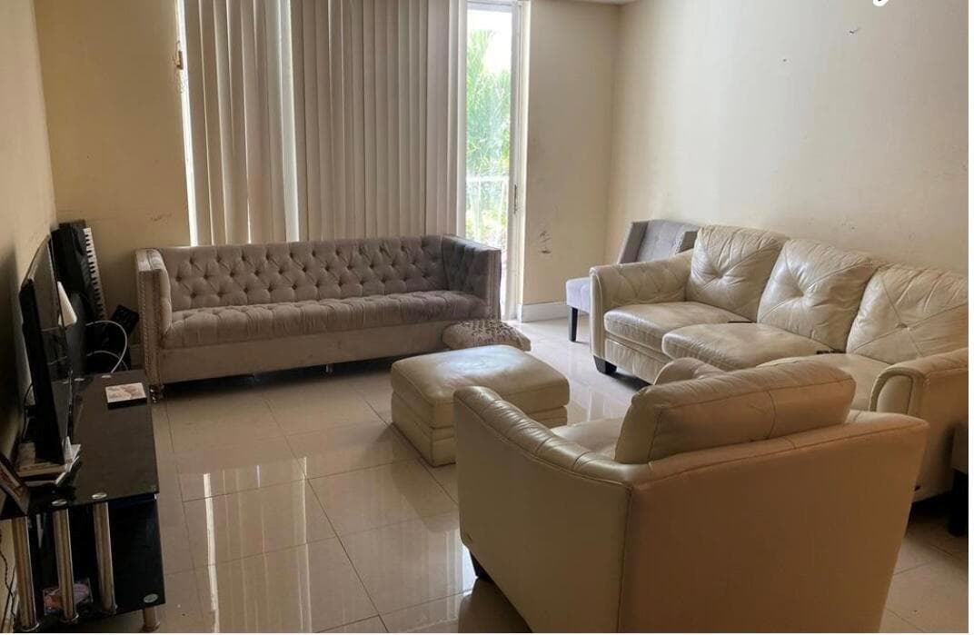 486 NW 165th St Road # 206, Miami FL 33169 — 2