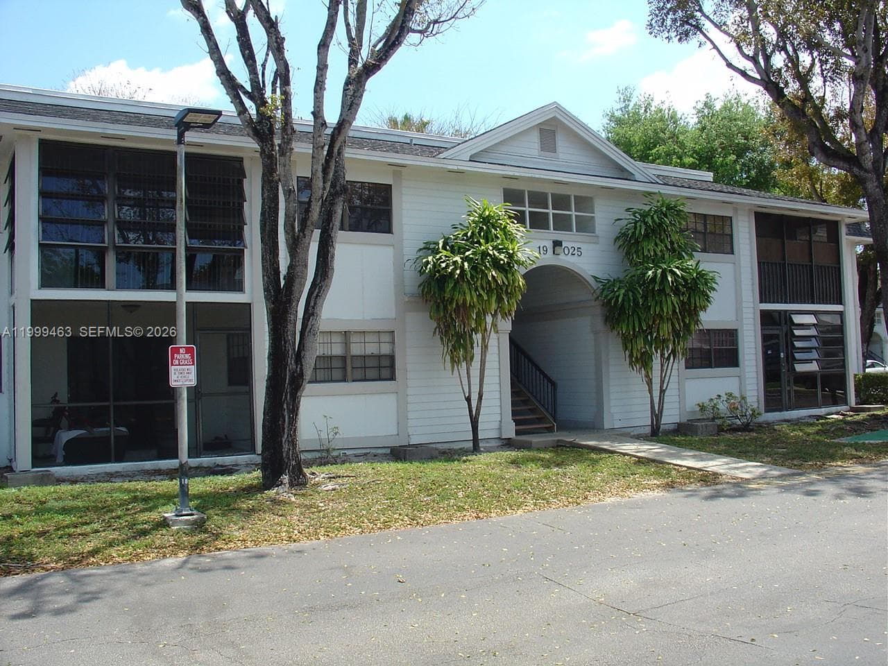19025 NW 62nd Ave # 202, Hialeah FL 33015 — 1