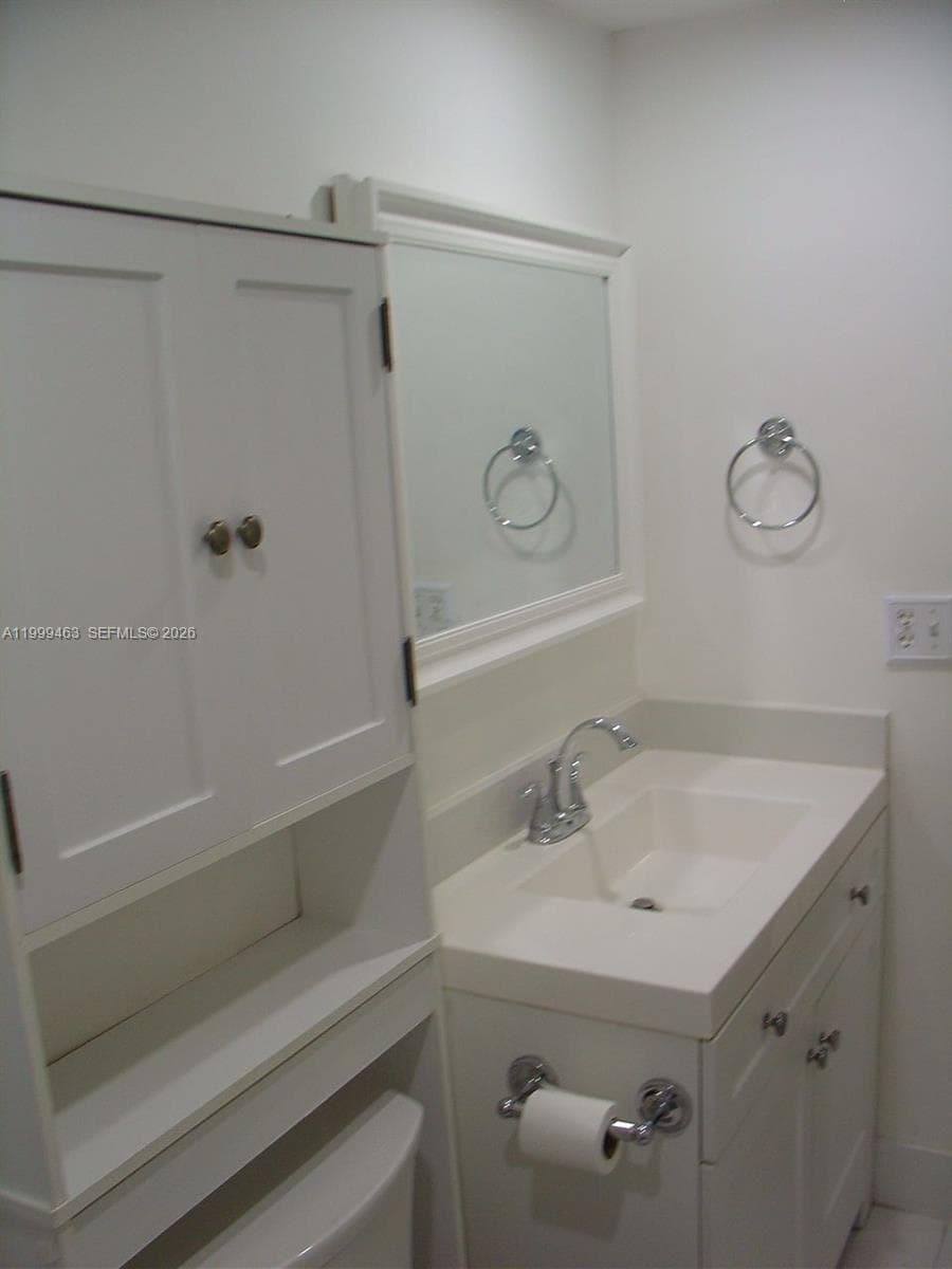 19025 NW 62nd Ave # 202, Hialeah FL 33015 — 4