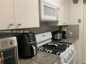 1300 W 53rd St # 19, Hialeah FL 33012 — 6