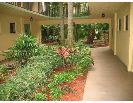 8075 SW 107th Ave # 305, Miami FL 33173 — 17