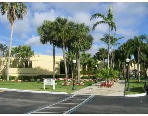8075 SW 107th Ave # 305, Miami FL 33173 — 5