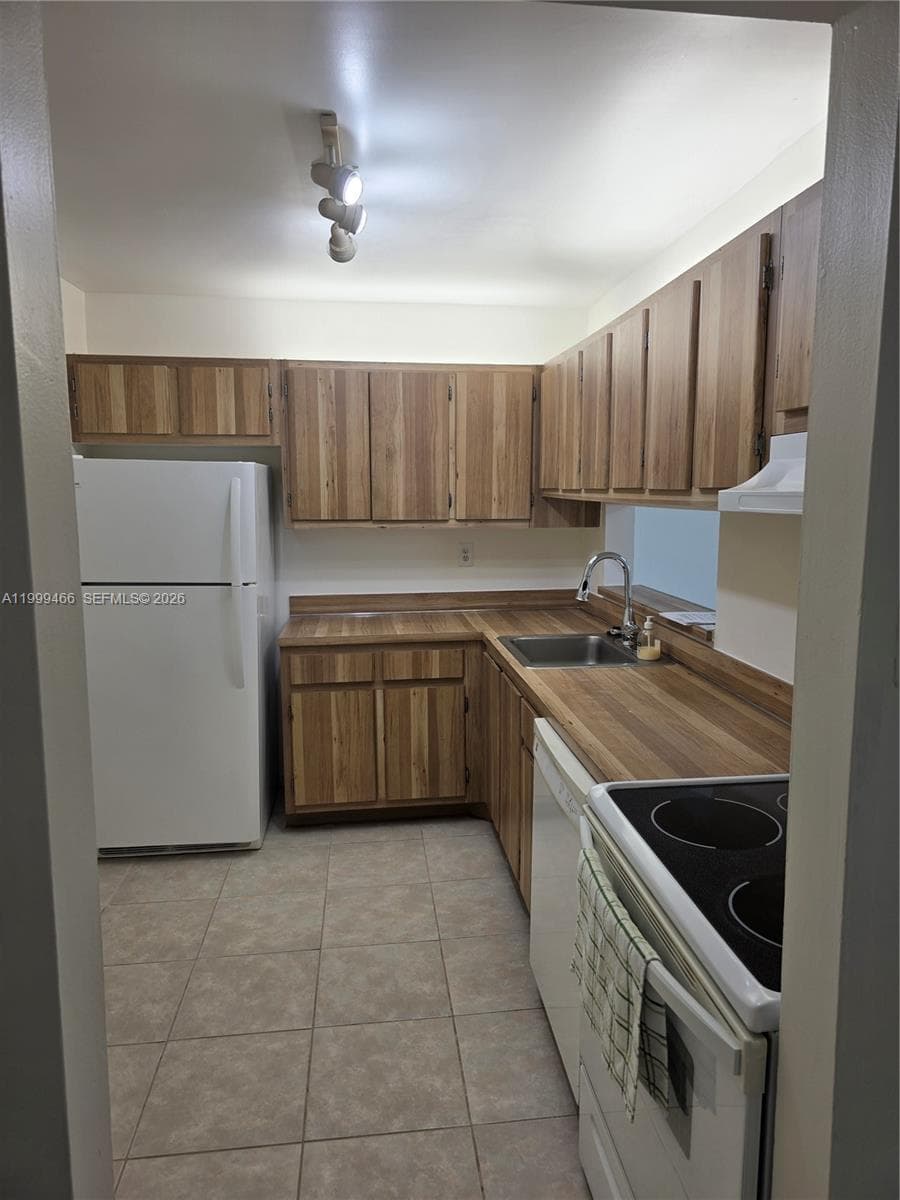 8075 SW 107th Ave # 305, Miami FL 33173 — 21