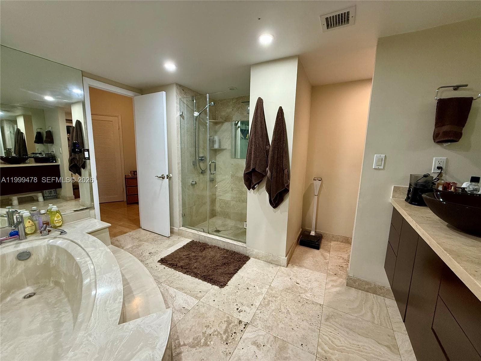 1121 Crandon Blvd # E107, Key Biscayne FL 33149 — 22
