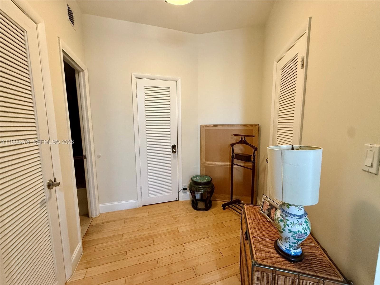 1121 Crandon Blvd # E107, Key Biscayne FL 33149 — 20