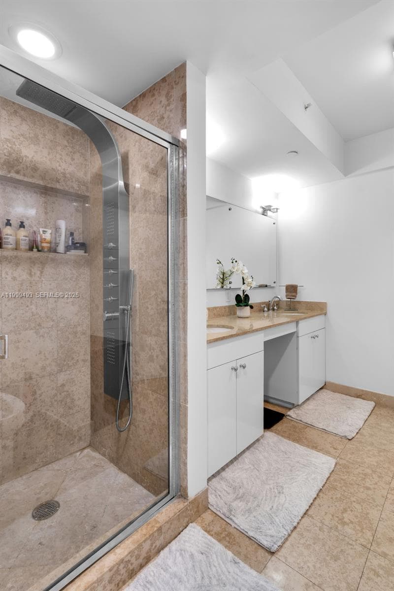 4775 Collins Ave # 3608, Miami Beach FL 33140 — 16