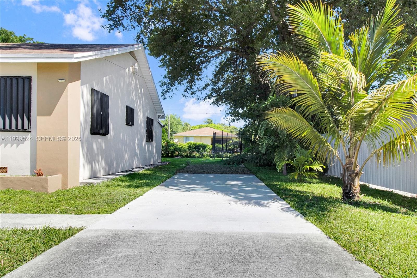 1925 NW 49th St, Miami FL 33142 — 3