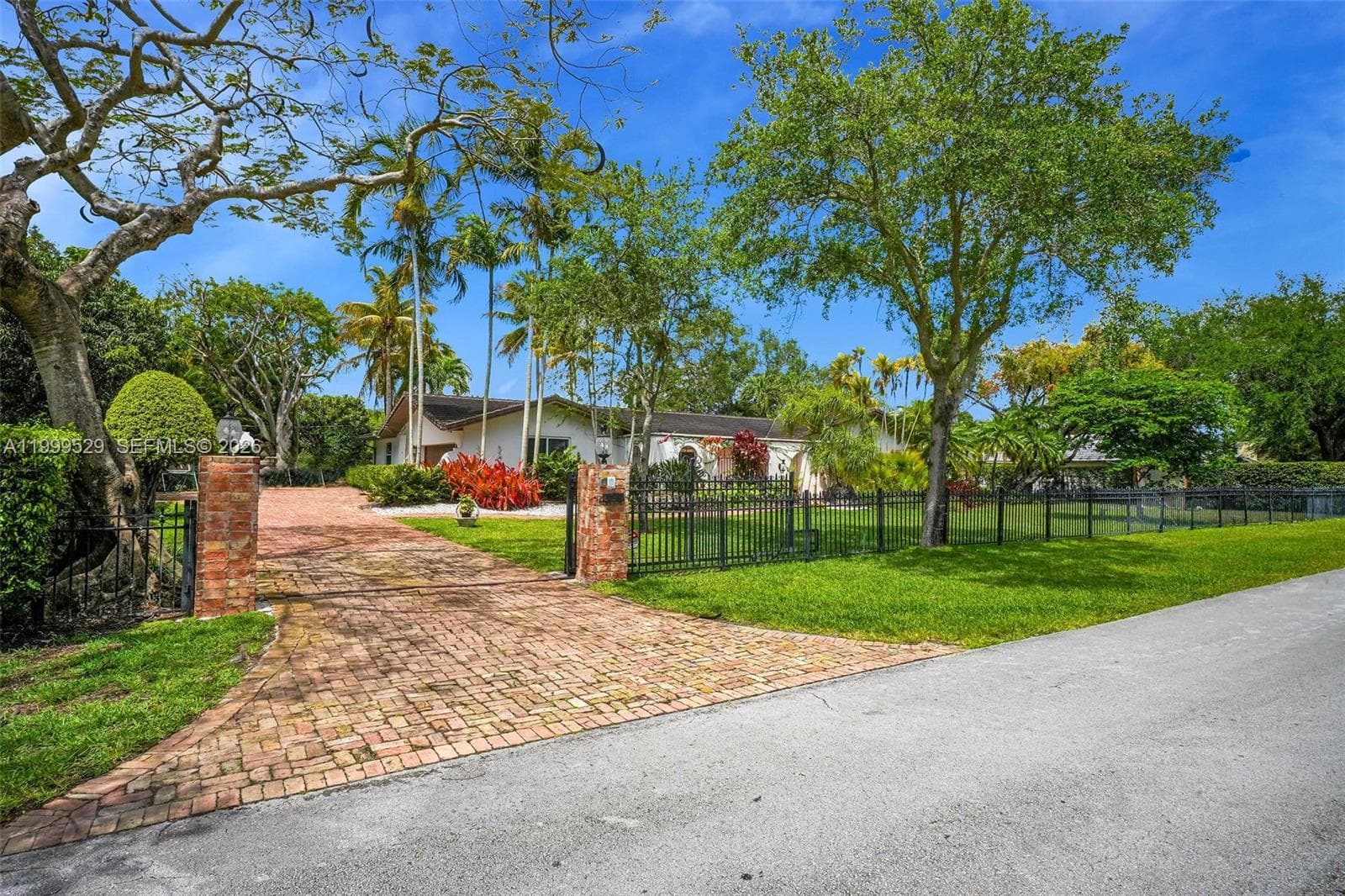 15280 SW 72nd Ave, Palmetto Bay FL 33157 — 42