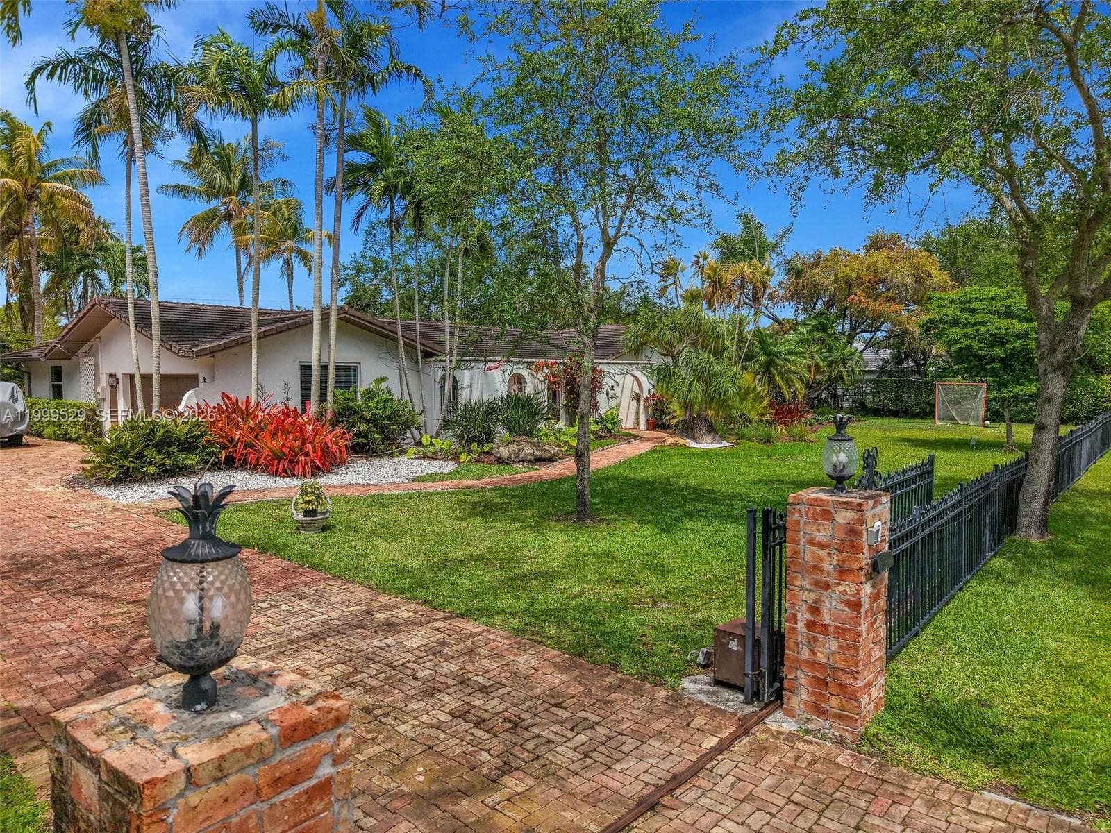 15280 SW 72nd Ave, Palmetto Bay FL 33157 — 5