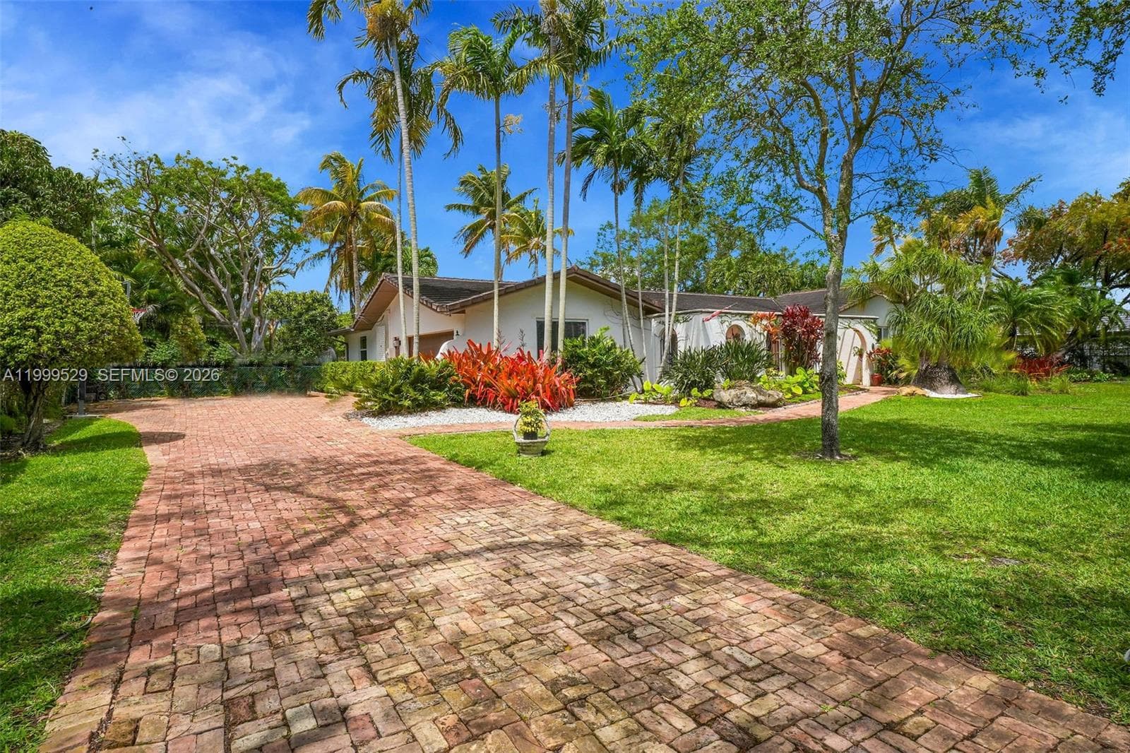 15280 SW 72nd Ave, Palmetto Bay FL 33157 — 40