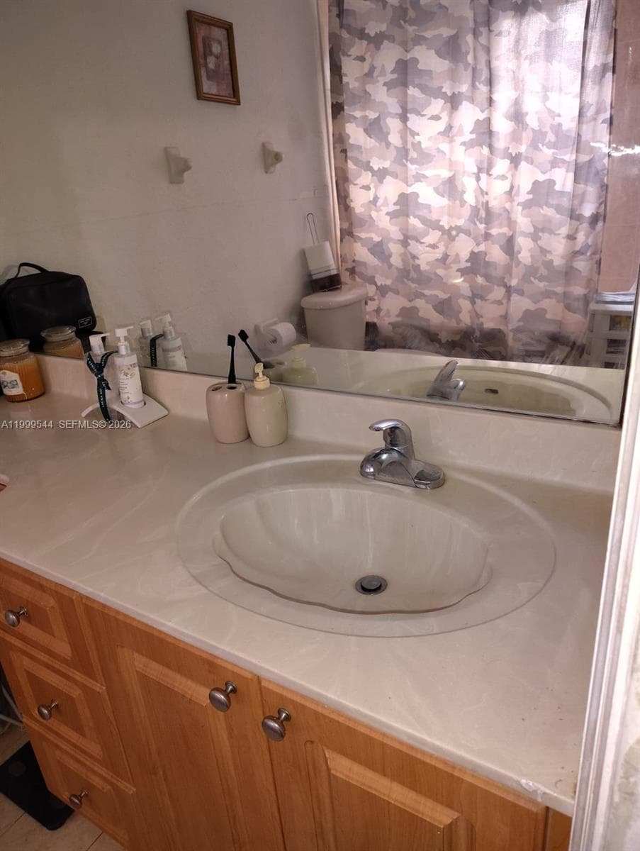 7736 NW 197 LN, Hialeah FL 33015 — 17