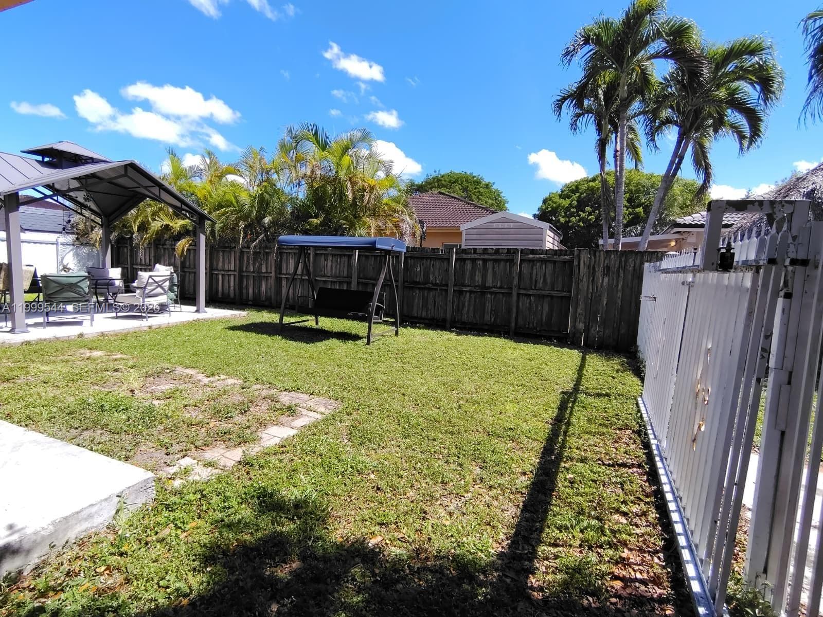 7736 NW 197 LN, Hialeah FL 33015 — 10