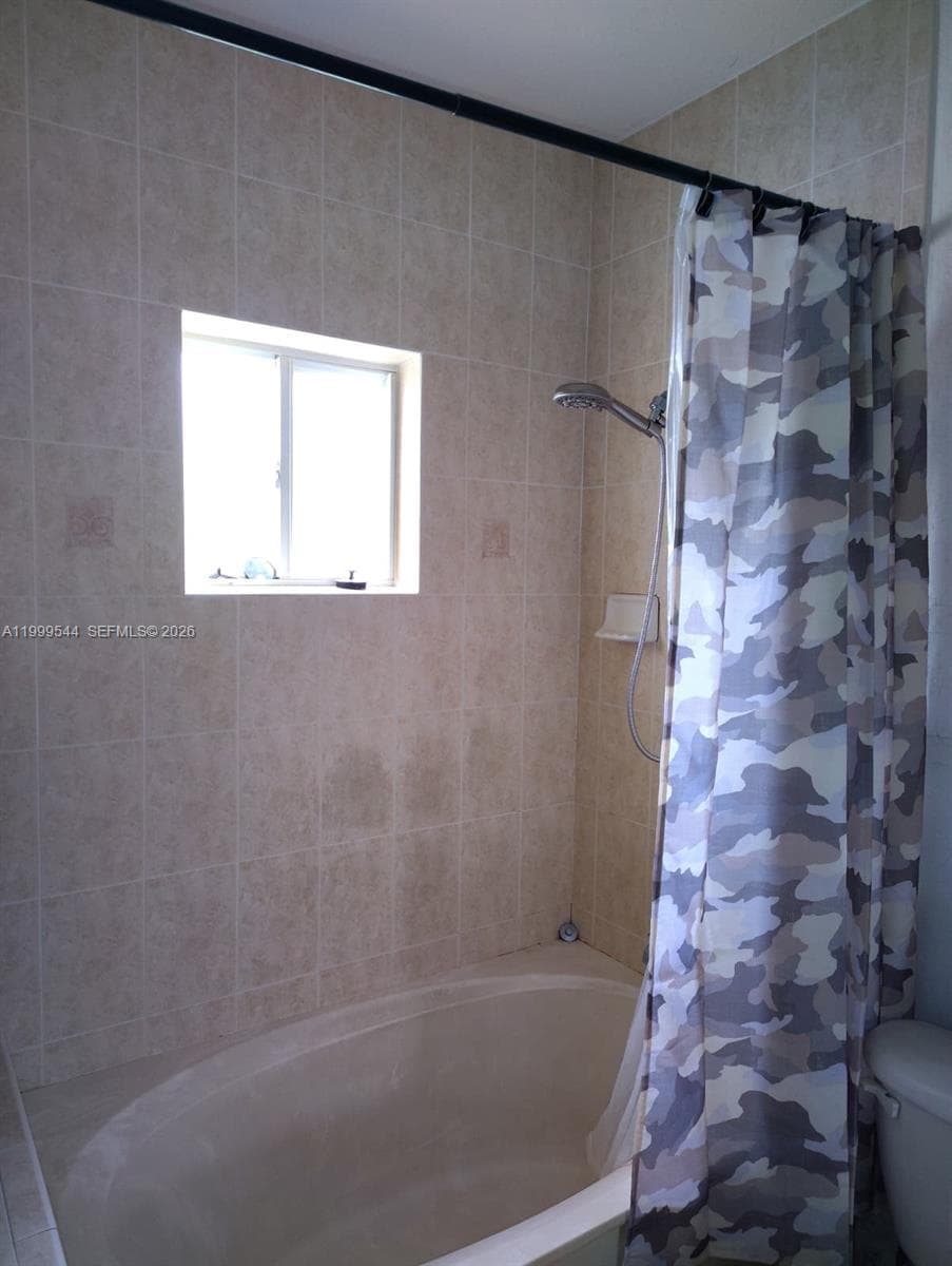 7736 NW 197 LN, Hialeah FL 33015 — 15