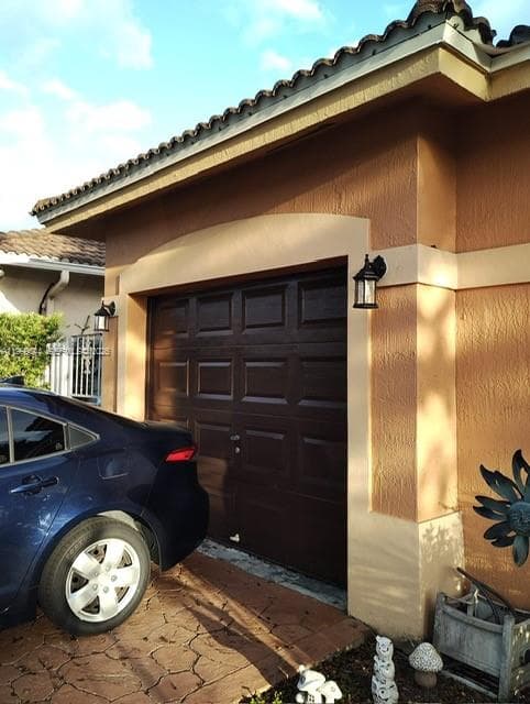 7736 NW 197 LN, Hialeah FL 33015 — 8
