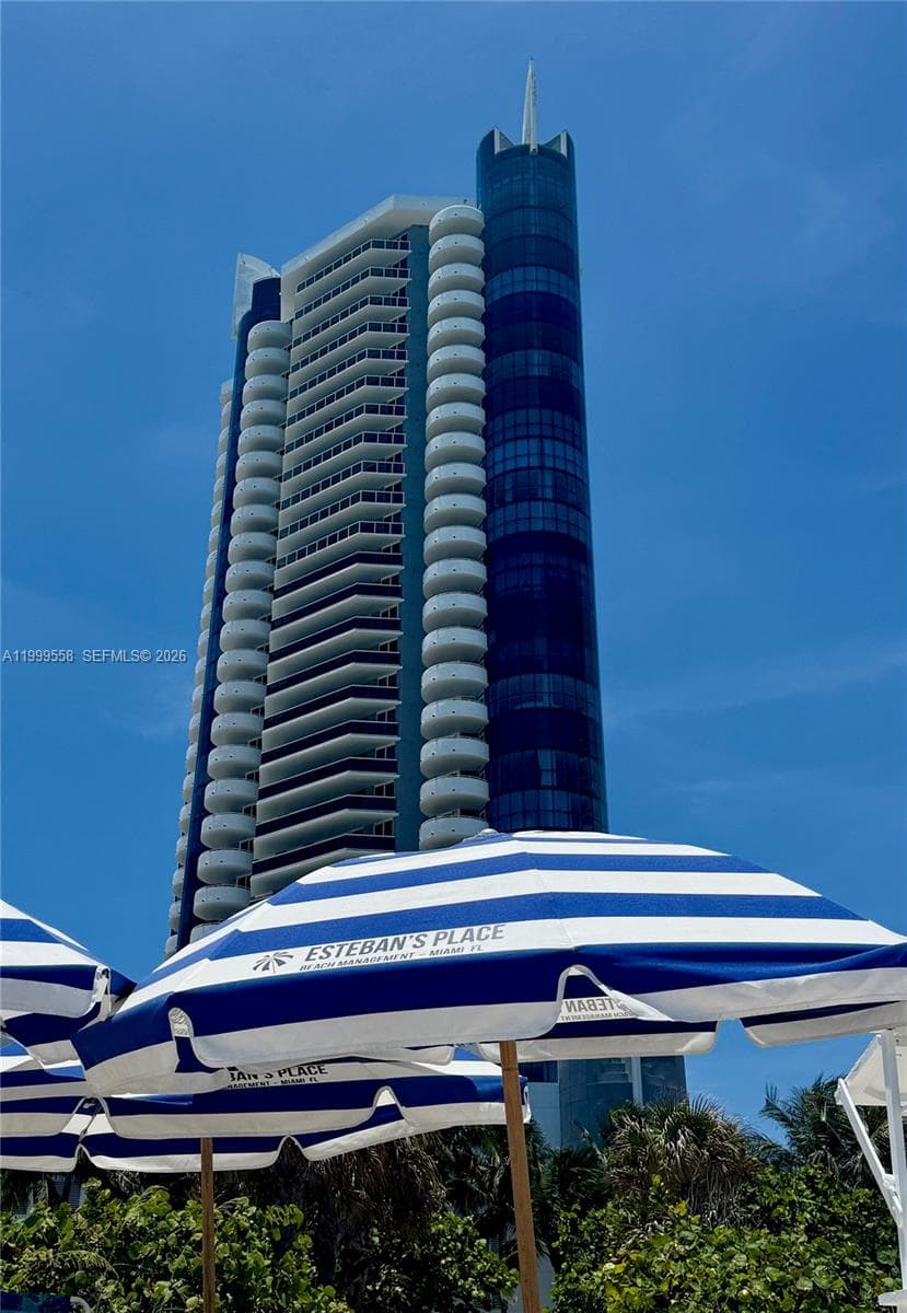6301 Collins Ave # 1207, Miami Beach FL 33141 — 32