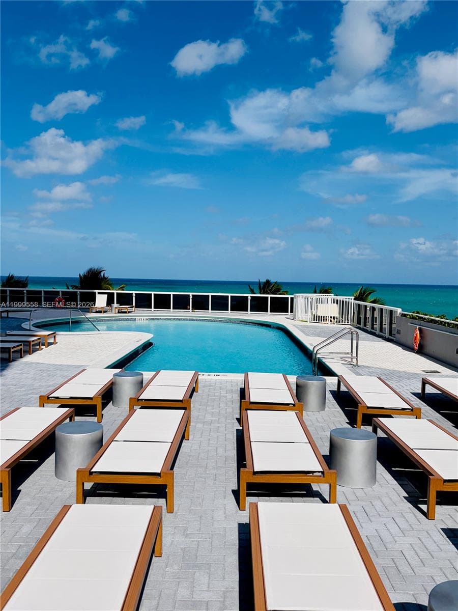 6301 Collins Ave # 1207, Miami Beach FL 33141 — 34