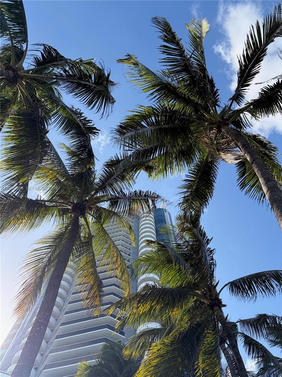 6301 Collins Ave # 1207, Miami Beach FL 33141 — 40