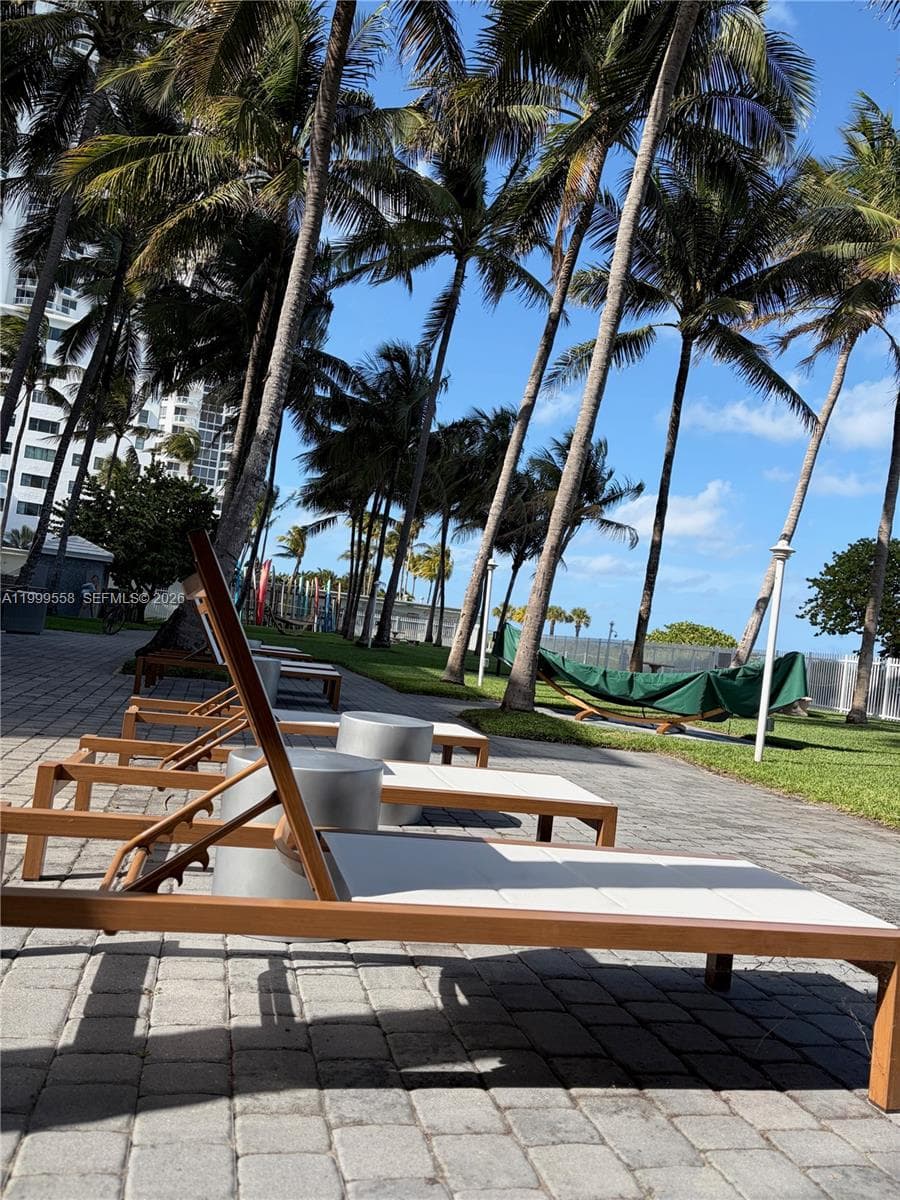 6301 Collins Ave # 1207, Miami Beach FL 33141 — 39