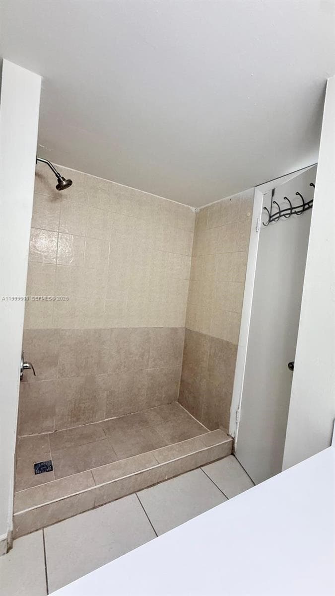 17650 NW 68th Ave # A2001, Hialeah FL 33015 — 23