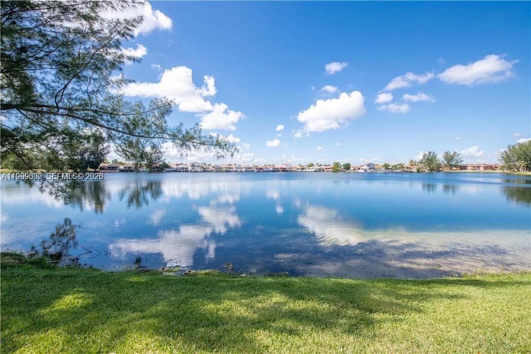 2540 W 67th Pl # 28, Hialeah FL 33016 — 1