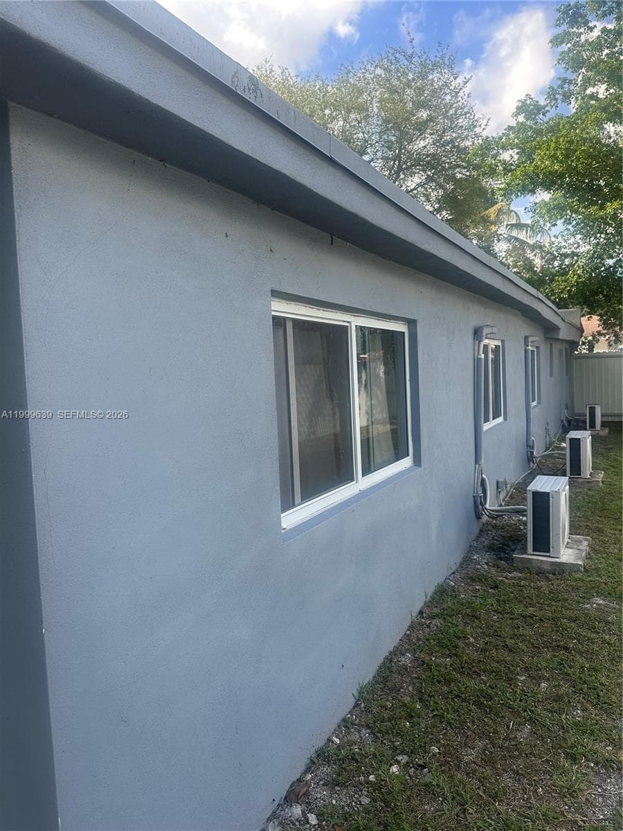 1790 NW 112th St, Miami FL 33167 — 5