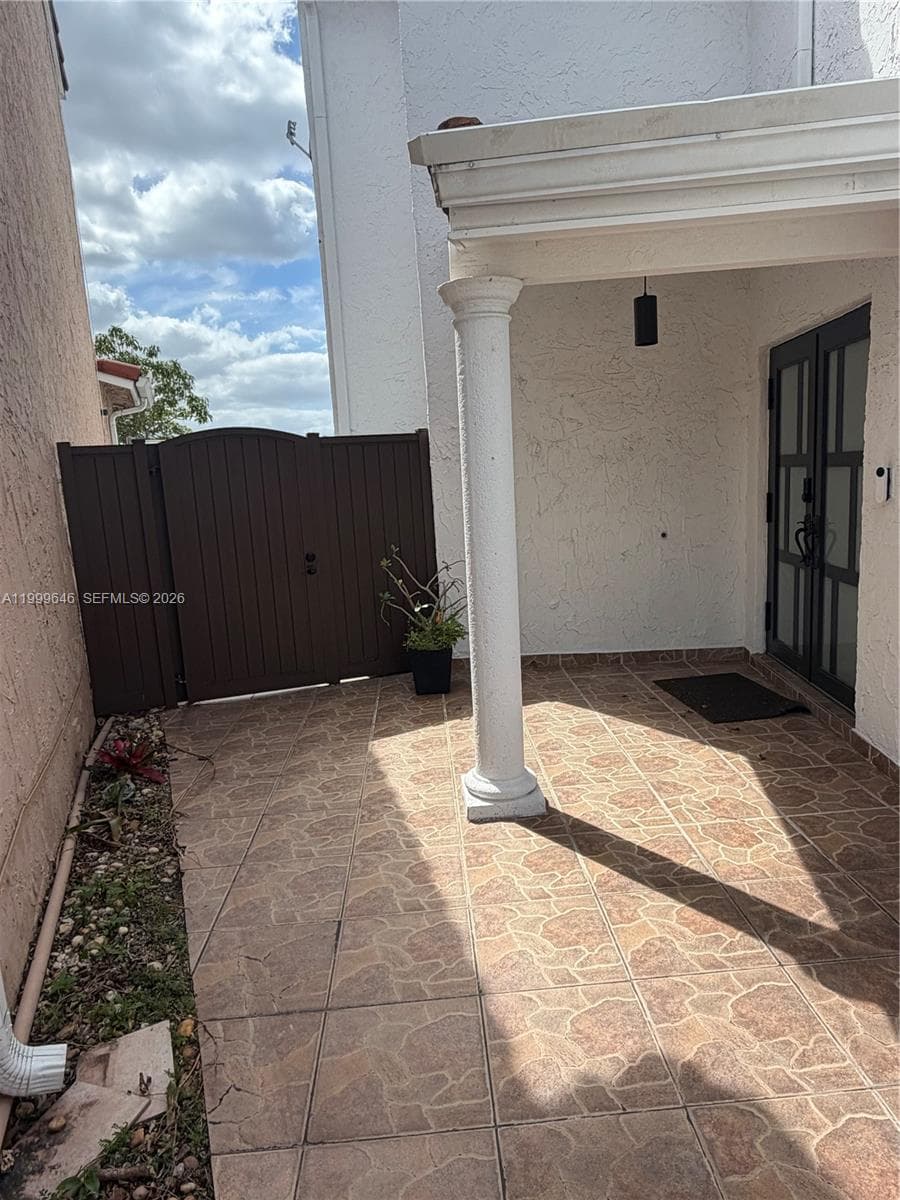 13267 SW 9th Ln, Miami FL 33184 — 2