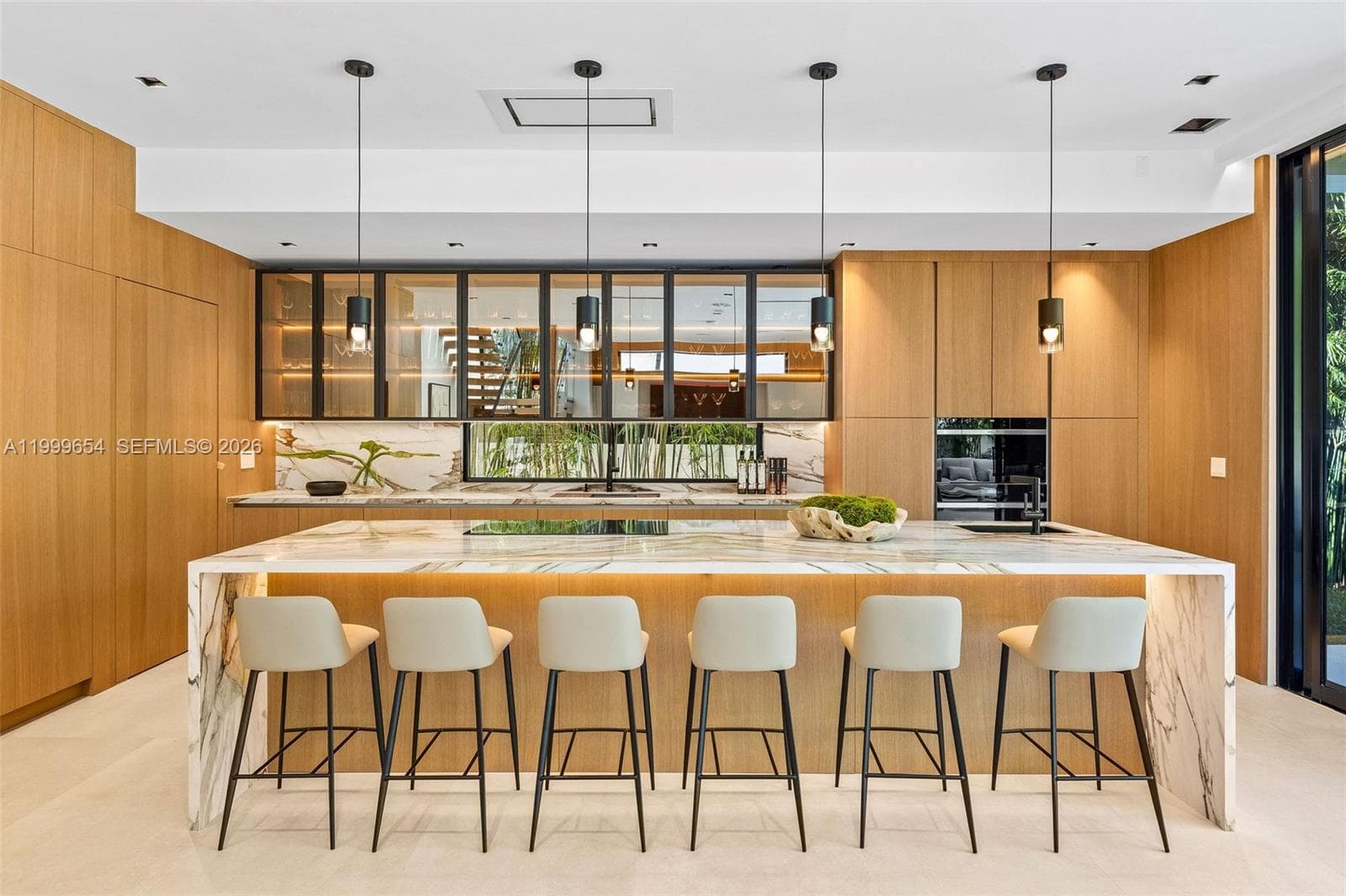 325 W 63rd St, Miami Beach FL 33141 — 1