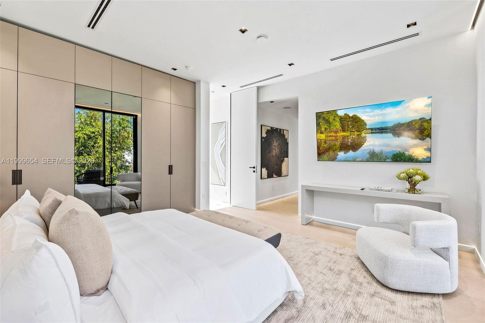 325 W 63rd St, Miami Beach FL 33141 — 38