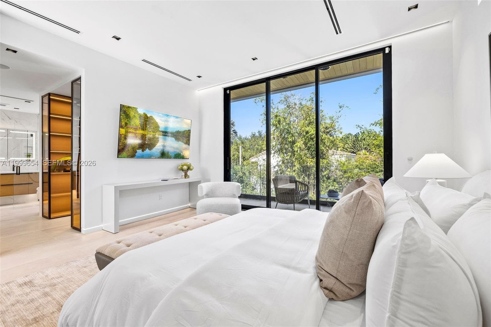 325 W 63rd St, Miami Beach FL 33141 — 37