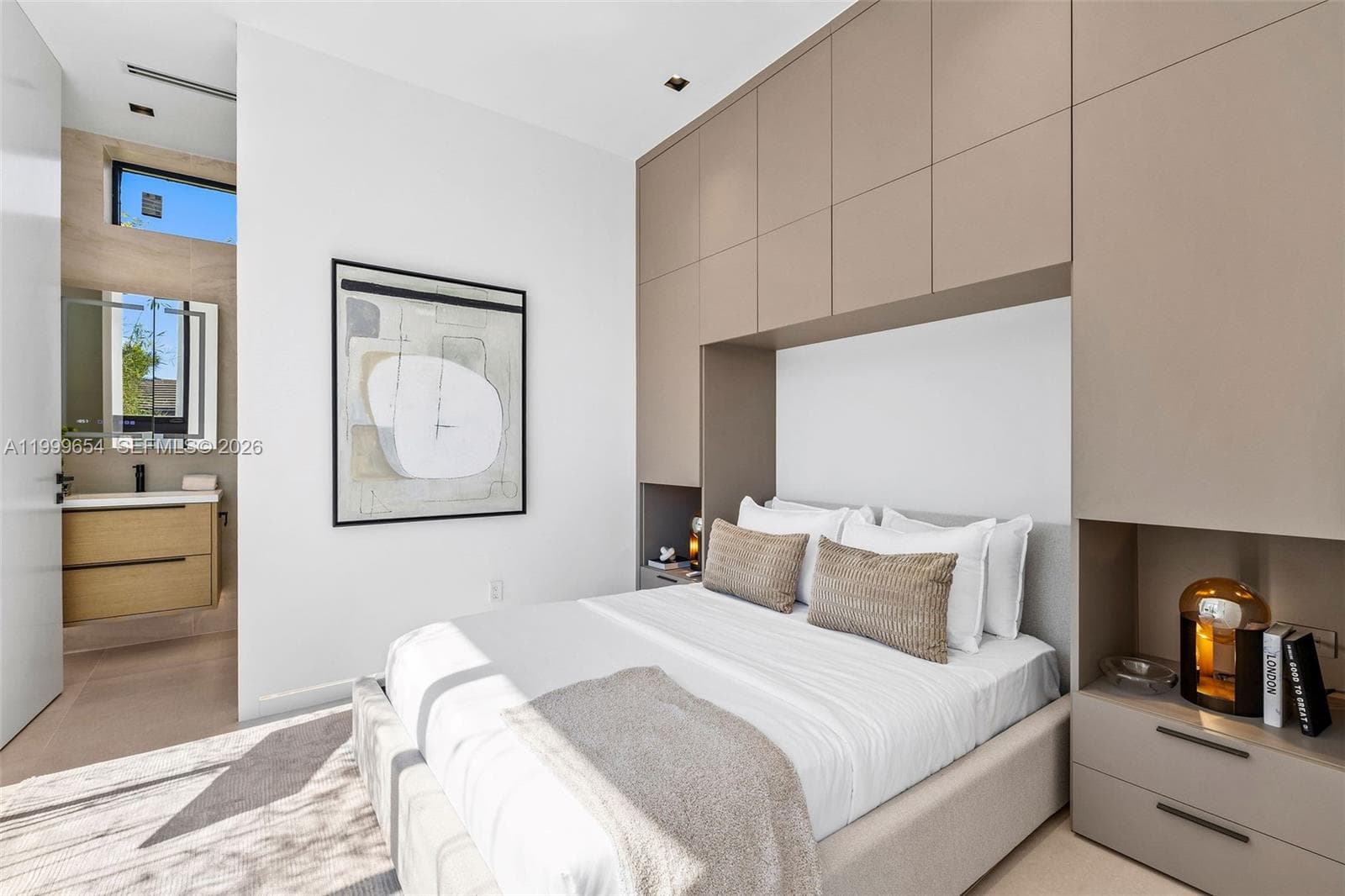325 W 63rd St, Miami Beach FL 33141 — 48