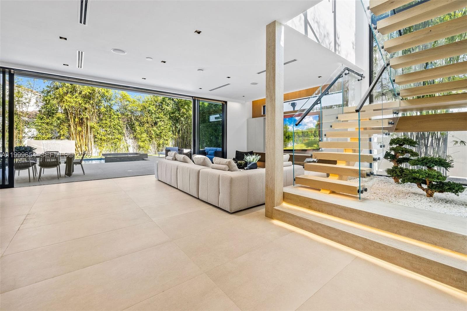 325 W 63rd St, Miami Beach FL 33141 — 19