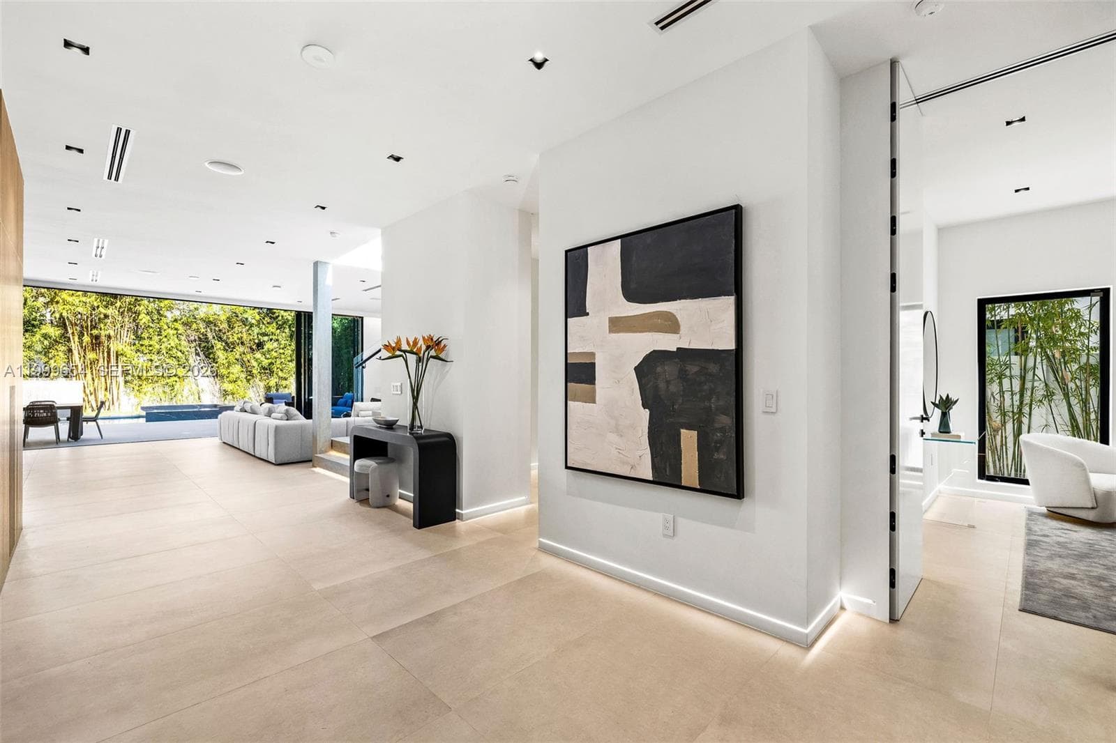 325 W 63rd St, Miami Beach FL 33141 — 8