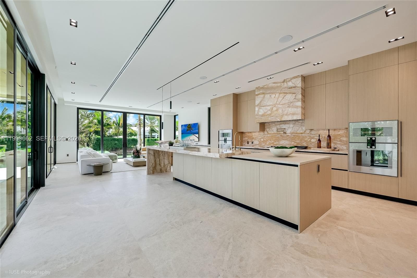 770 Lake Rd, Miami FL 33137 — 12