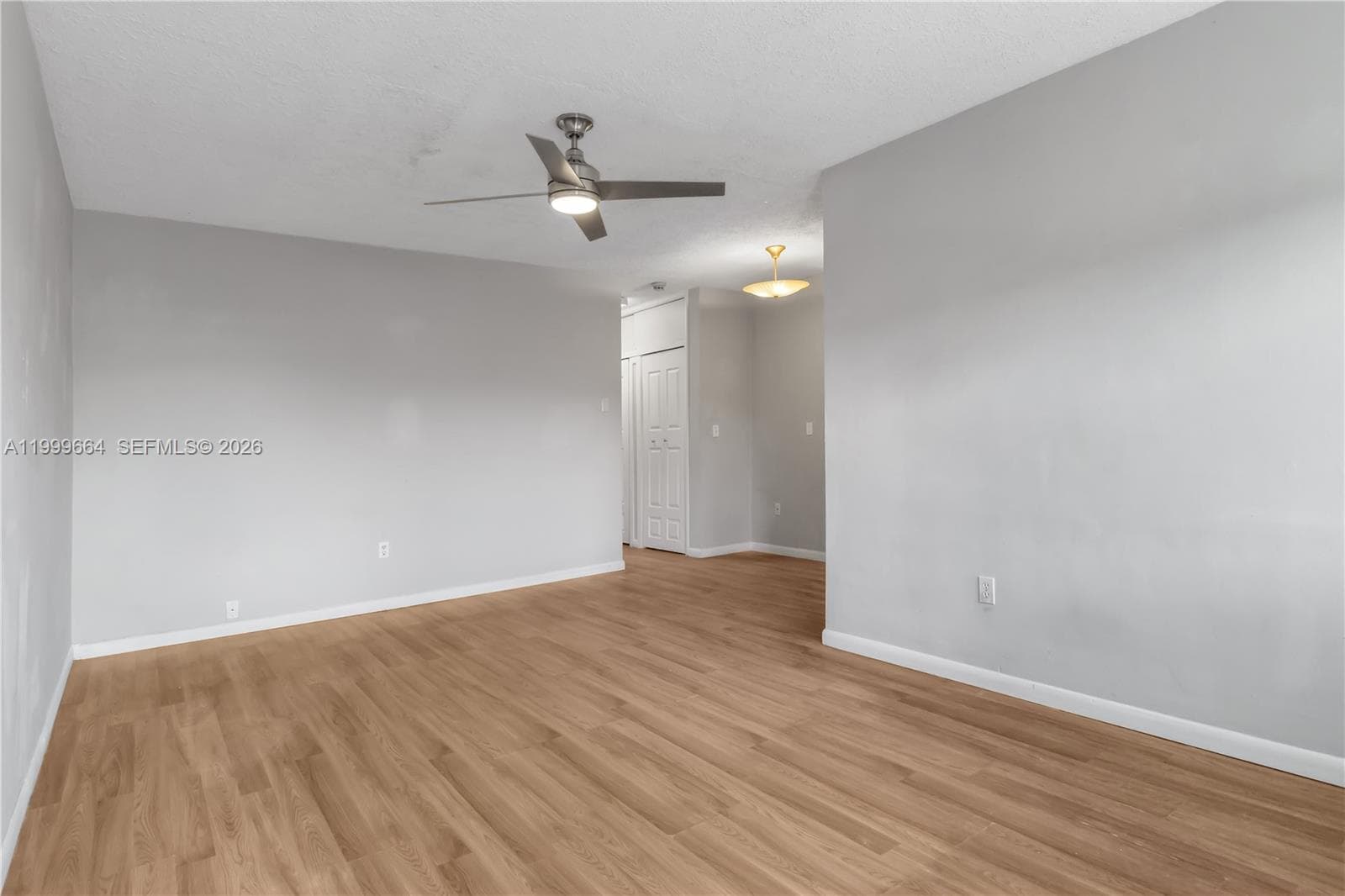 8129 Abbott Ave # 10, Miami Beach FL 33141 — 4