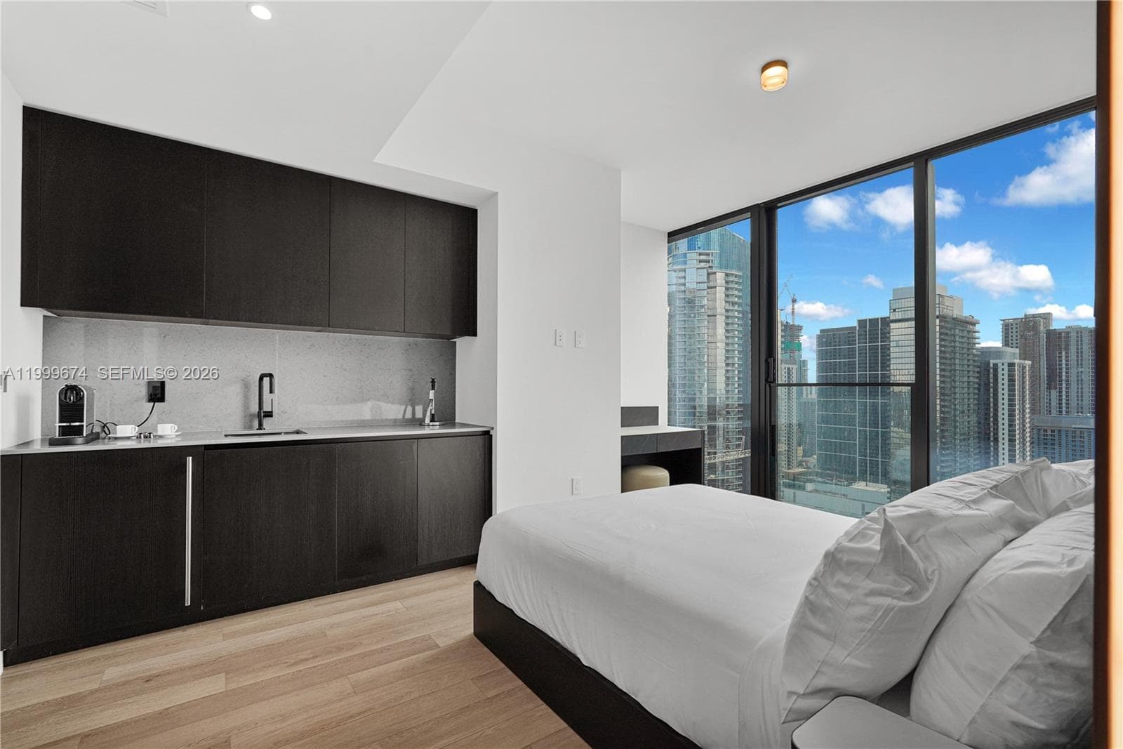 20 NE 11th St # 3110, Miami FL 33132 — 6