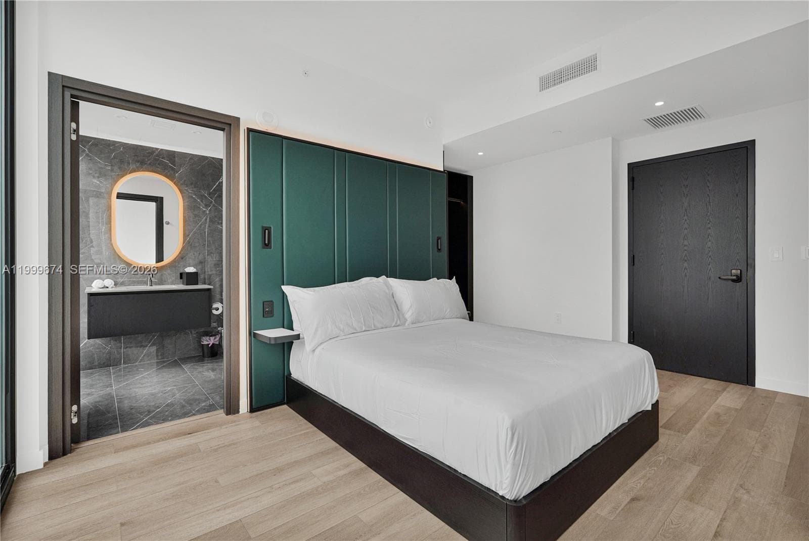 20 NE 11th St # 3110, Miami FL 33132 — 10