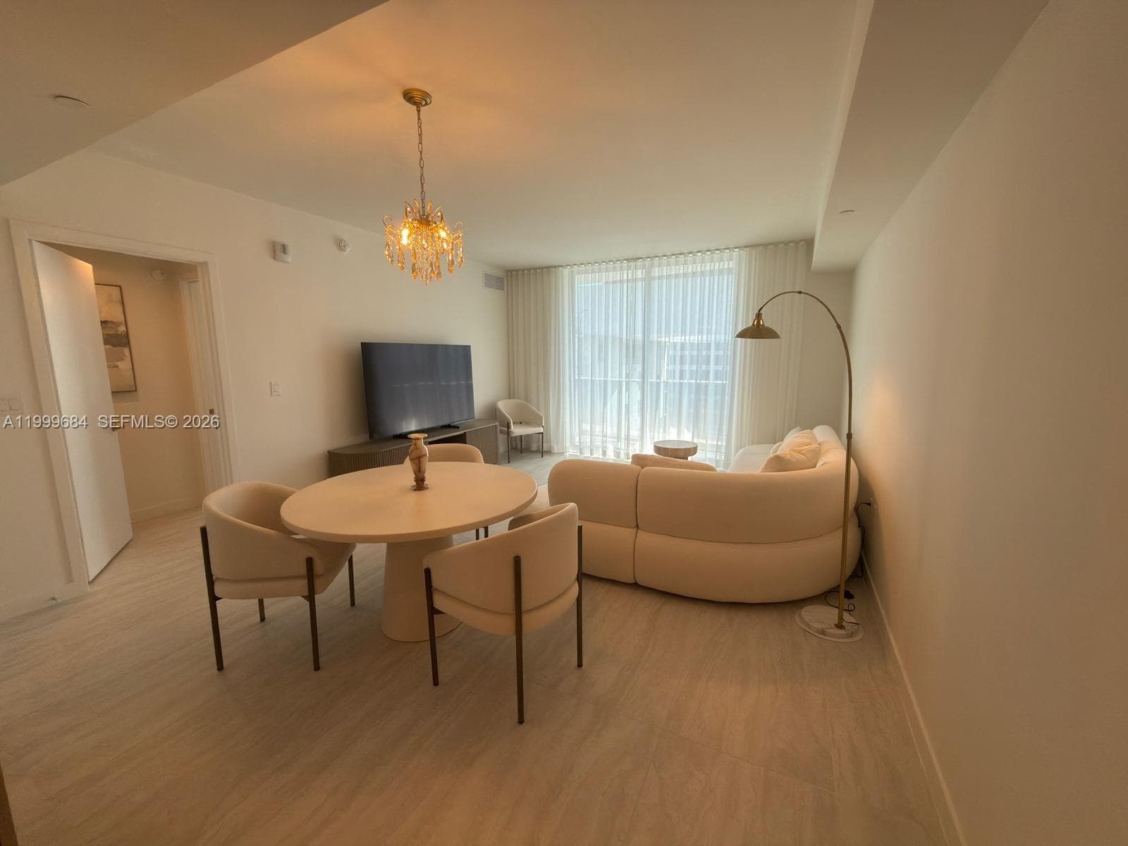 77 SE 5TH Street # 4214, Miami FL 33131 — 7