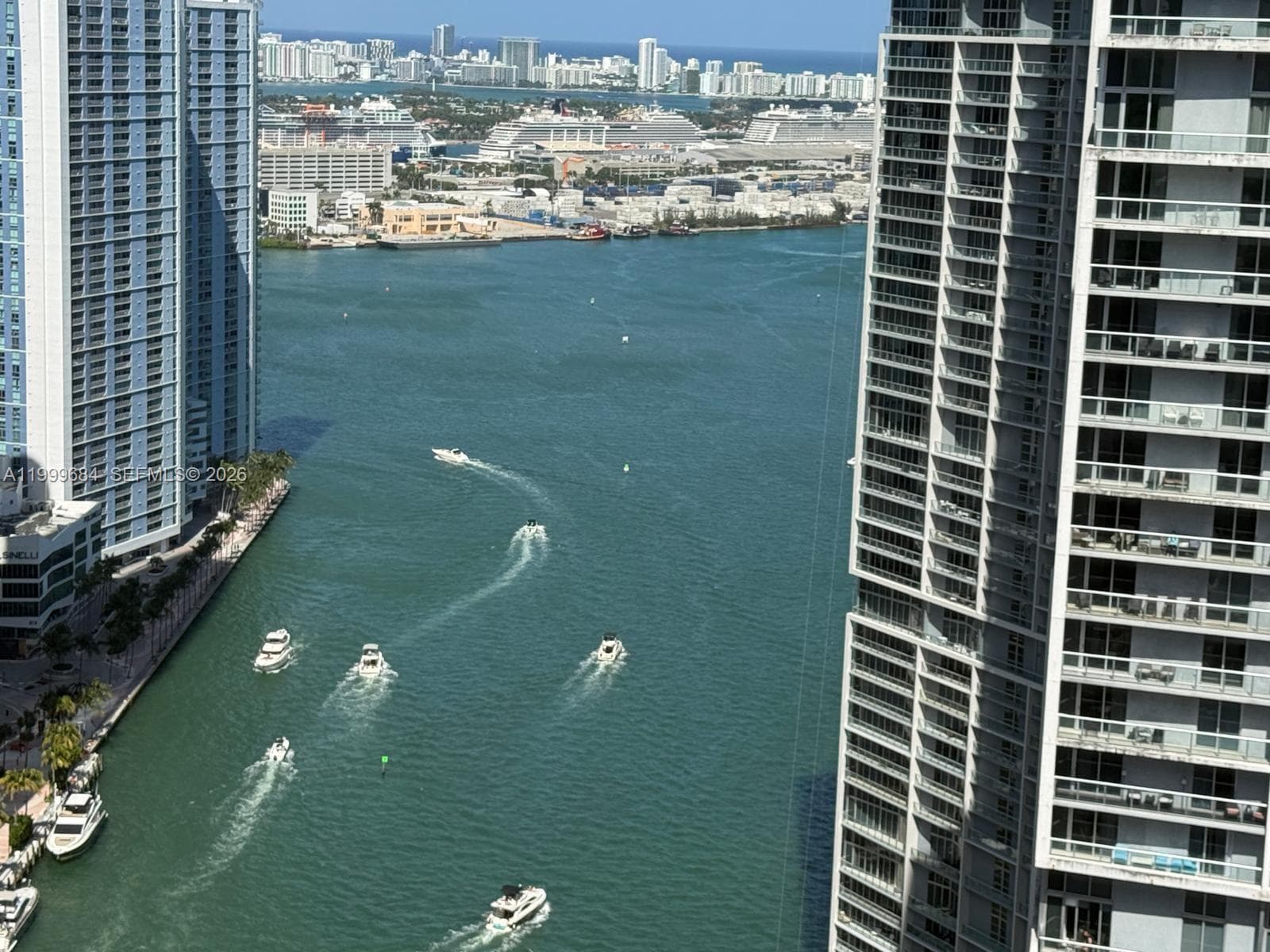 77 SE 5TH Street # 4214, Miami FL 33131 — 1